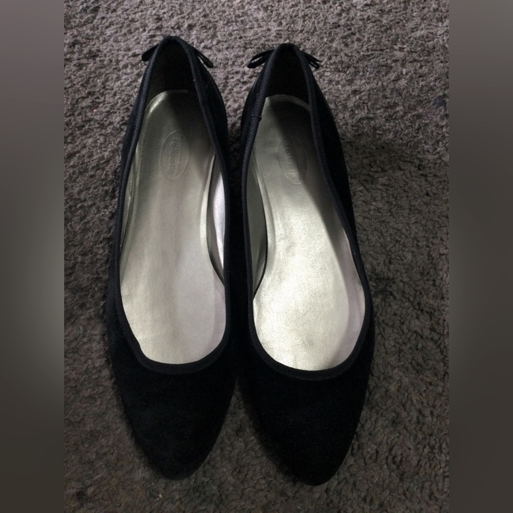 Elegant Black Women's Flats